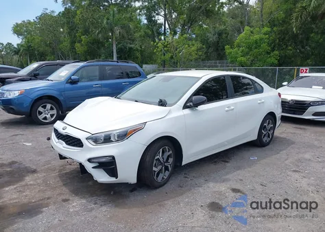 2021 Kia Forte Lxs из США, поврежденный, VIN 3KPF24AD9ME329712